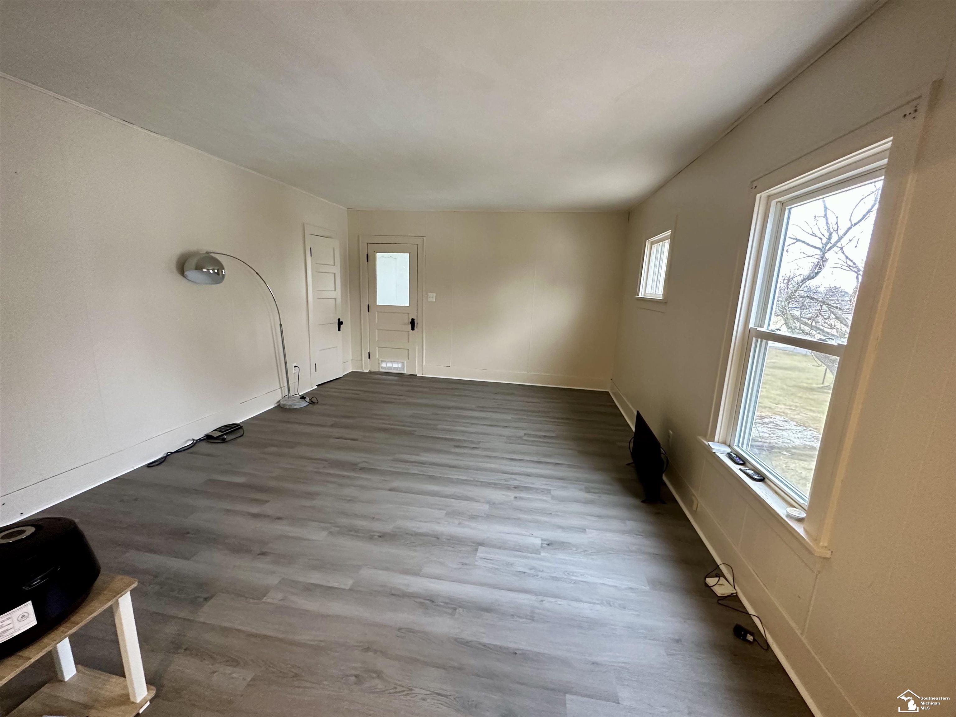 3042 South Custer Road Monroe, MI 48161 - Photo 3 of 21