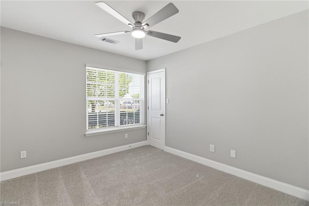 1153 Hawick Drive High Point, NC 27262 - Photo 19 of 35