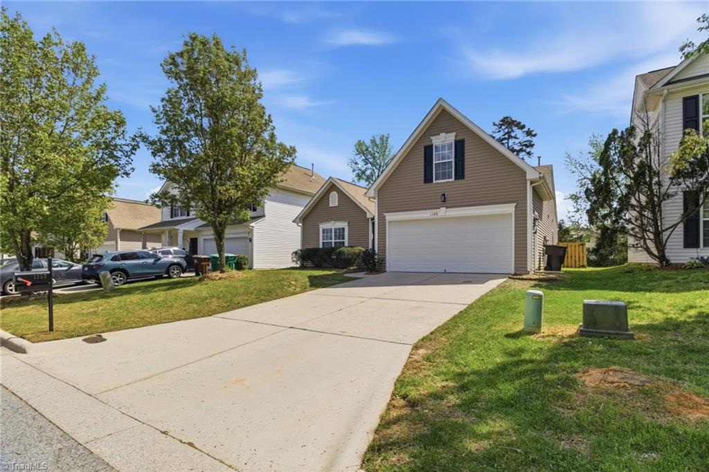 1153 Hawick Drive High Point, NC 27262 - Photo 4 of 35