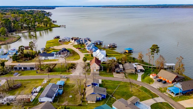 $264,950 | 400 East Woodland Shrs Drive, Point Blank, TX 77364