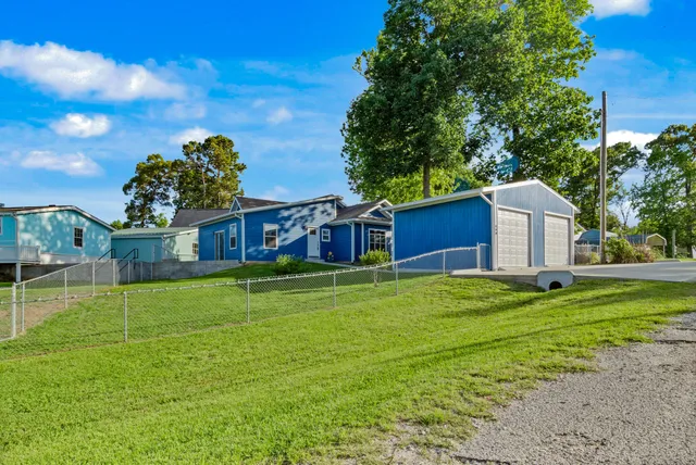 $264,950 | 400 East Woodland Shrs Drive, Point Blank, TX 77364