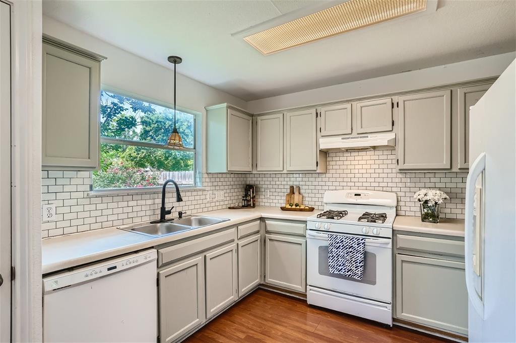 13431 Athens Trail Austin, TX 78729 - Photo 3 of 34
