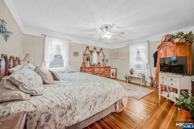 $929,000 | 18 Lincoln Avenue, Cliffside Park, NJ 07010