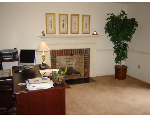 22 Bluejay Road Lynnfield, MA 01940 - Photo 7 of 22 Gallery Image 7