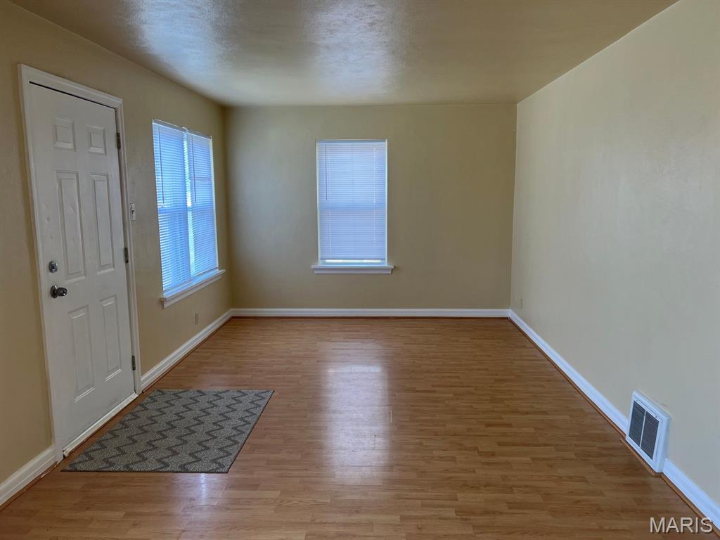 2820 Ashby Road St. Louis, MO 63114 - Photo 2 of 13