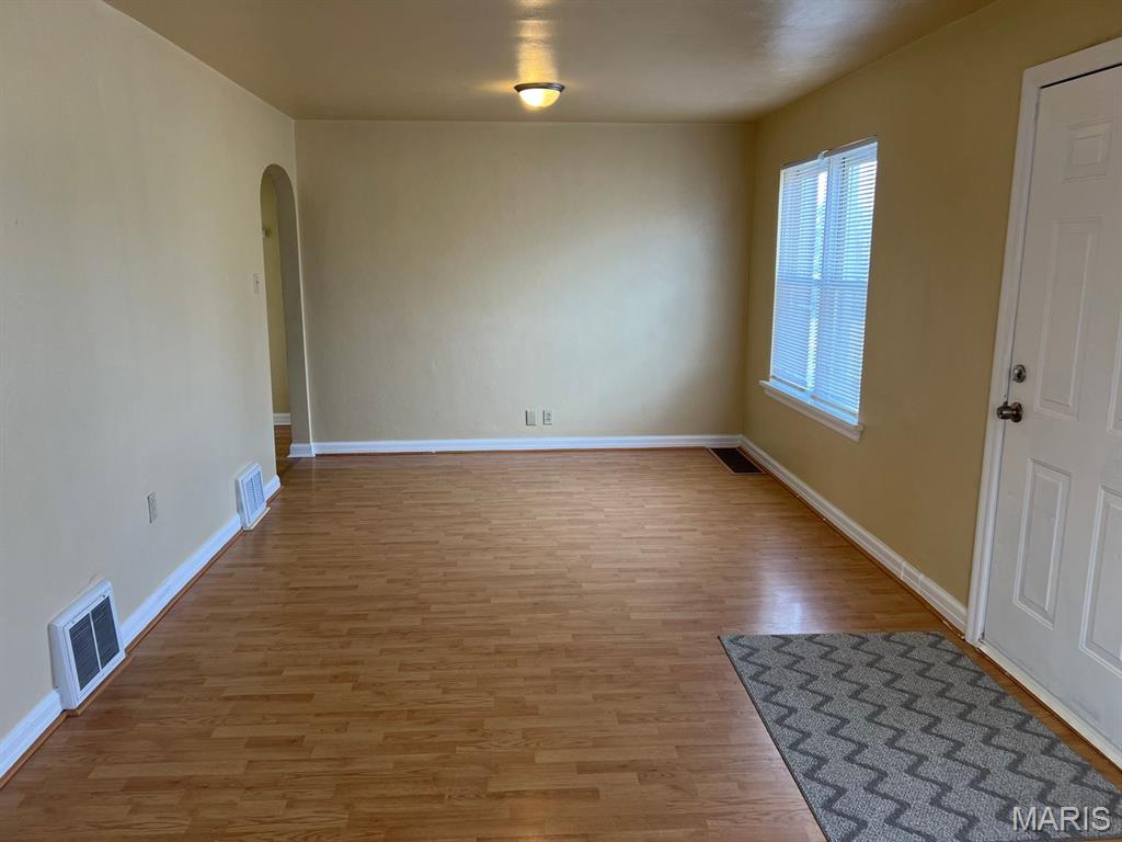 2820 Ashby Road St. Louis, MO 63114 - Photo 3 of 13