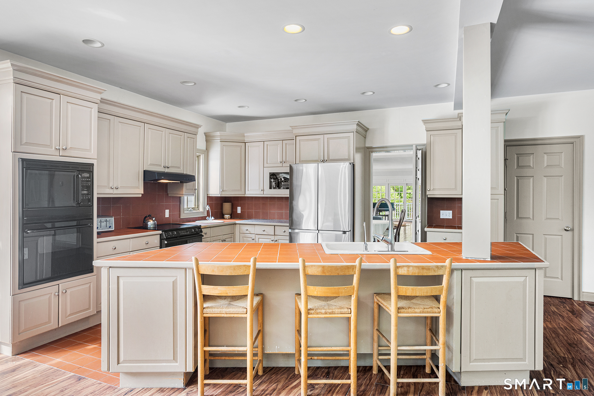 275 Talcott Notch Road Farmington, CT 06032 - Photo 9 of 40