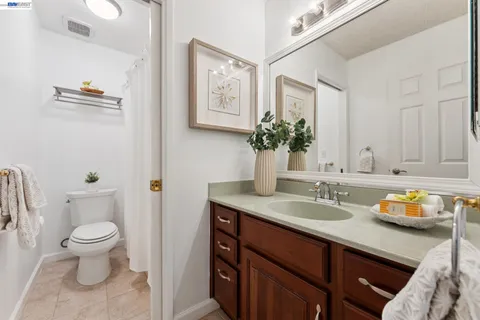 $499,000 | 26 Raintree Court, Unit 30, Hayward, CA 94544
