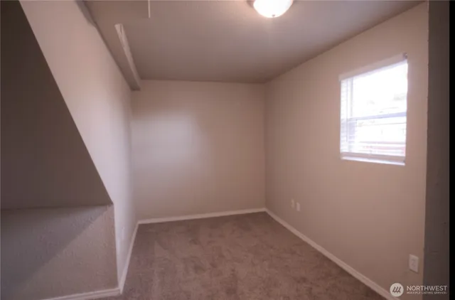 $3,500 | 6605 South 127th Place, Seattle, WA 98178