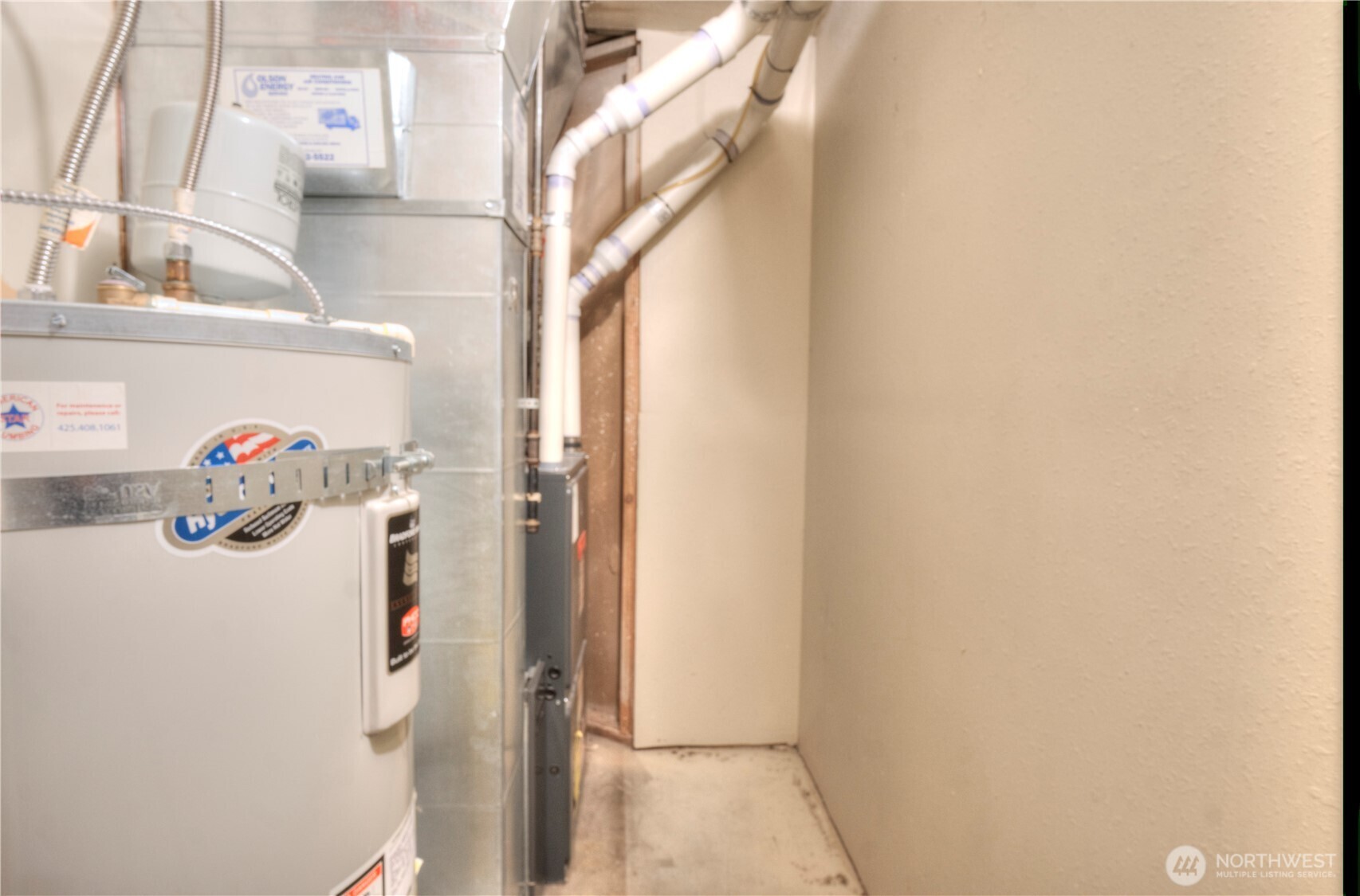 6605 South 127th Place Seattle, WA 98178 - Photo 26 of 28 a utility room with dryer and washer