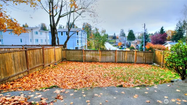 $3,500 | 6605 South 127th Place, Seattle, WA 98178