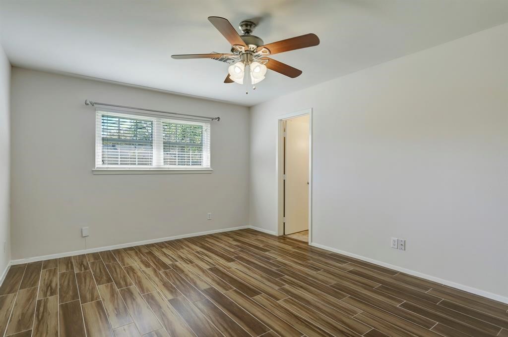 10403 Raritan Drive Houston, TX 77043 - Photo 12 of 15 Gallery Image 12