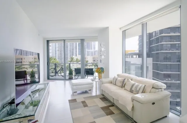 $671,900 | 501 Northeast 31st Street, Unit 608, Miami, FL 33137