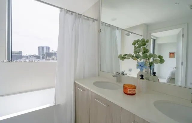 $671,900 | 501 Northeast 31st Street, Unit 608, Miami, FL 33137