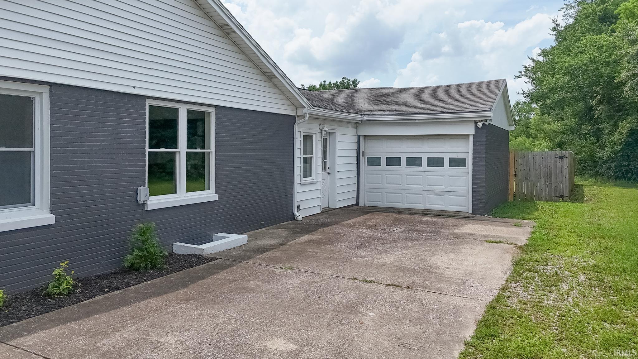 3524 Kratzville Road Evansville, IN 47710 - Photo 32 of 37
