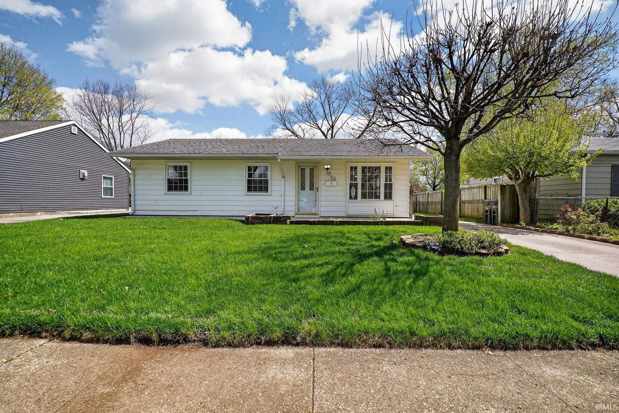 1925 Whitcomb Avenue Lafayette, IN 47904 - Photo 2 of 31