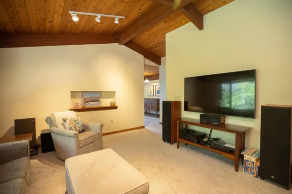 $1,800,000 | 118 LaChance Drive, Rindge, NH 03461