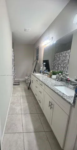 $325,900 | 9042 East Broad Circle, LaBelle, FL 33935