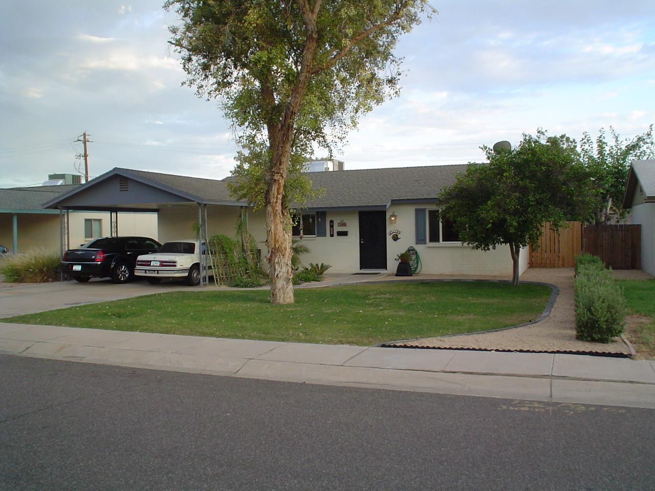 4827 East Coronado Road Phoenix, AZ 85008 - Photo 2 of 10 Front of house