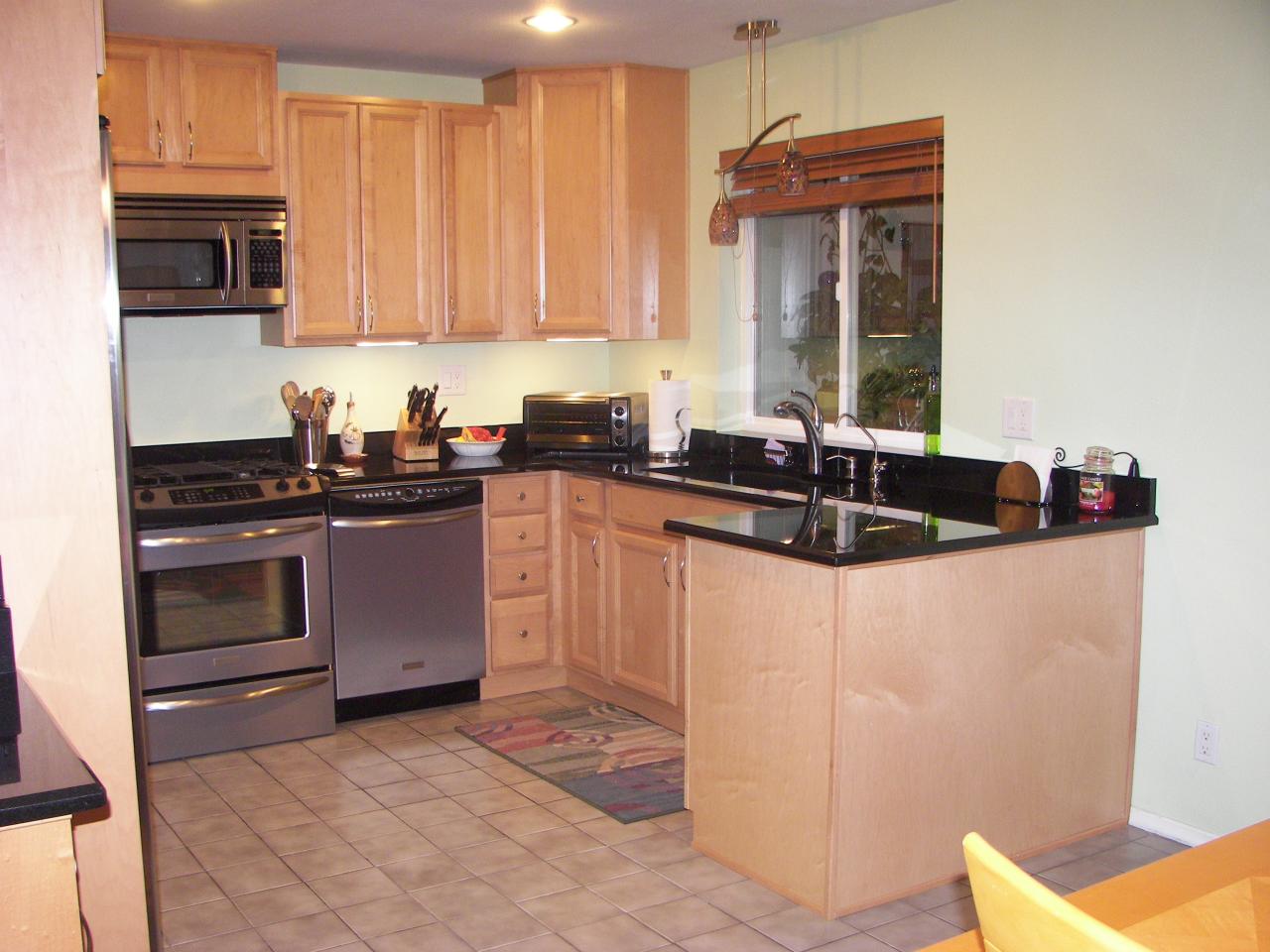 4827 East Coronado Road Phoenix, AZ 85008 - Photo 3 of 10 Updated Kitchen