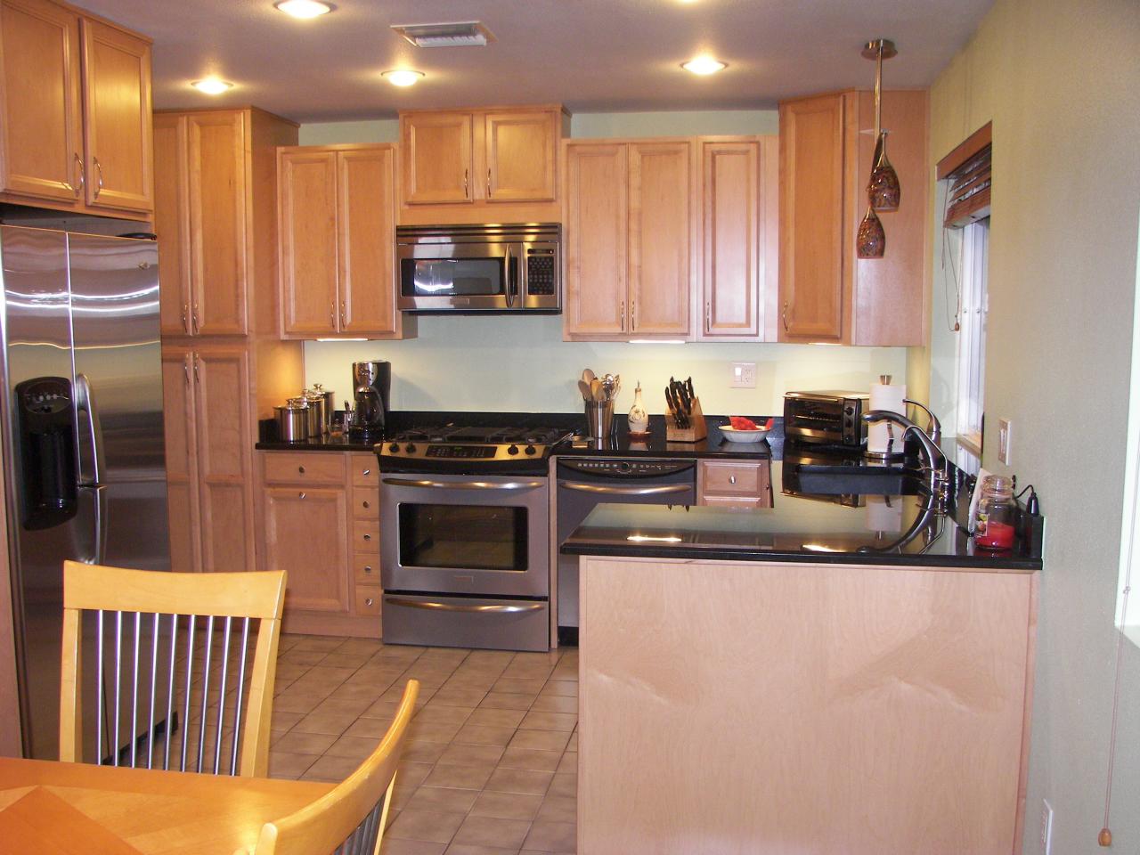 4827 East Coronado Road Phoenix, AZ 85008 - Photo 5 of 10 Updated Kitchen