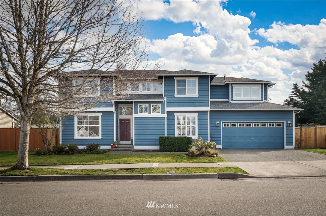 950 Anacortes Avenue Northeast Renton, WA 98059 - Photo 1 of 29