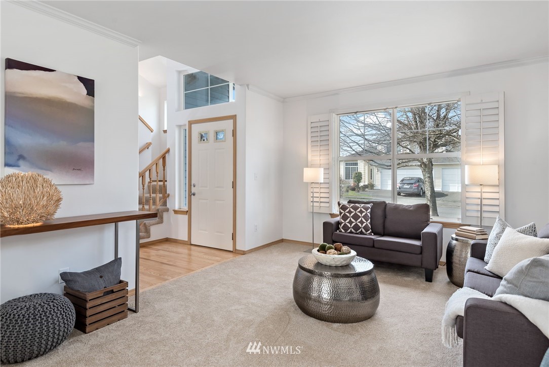 950 Anacortes Avenue Northeast Renton, WA 98059 - Photo 3 of 29