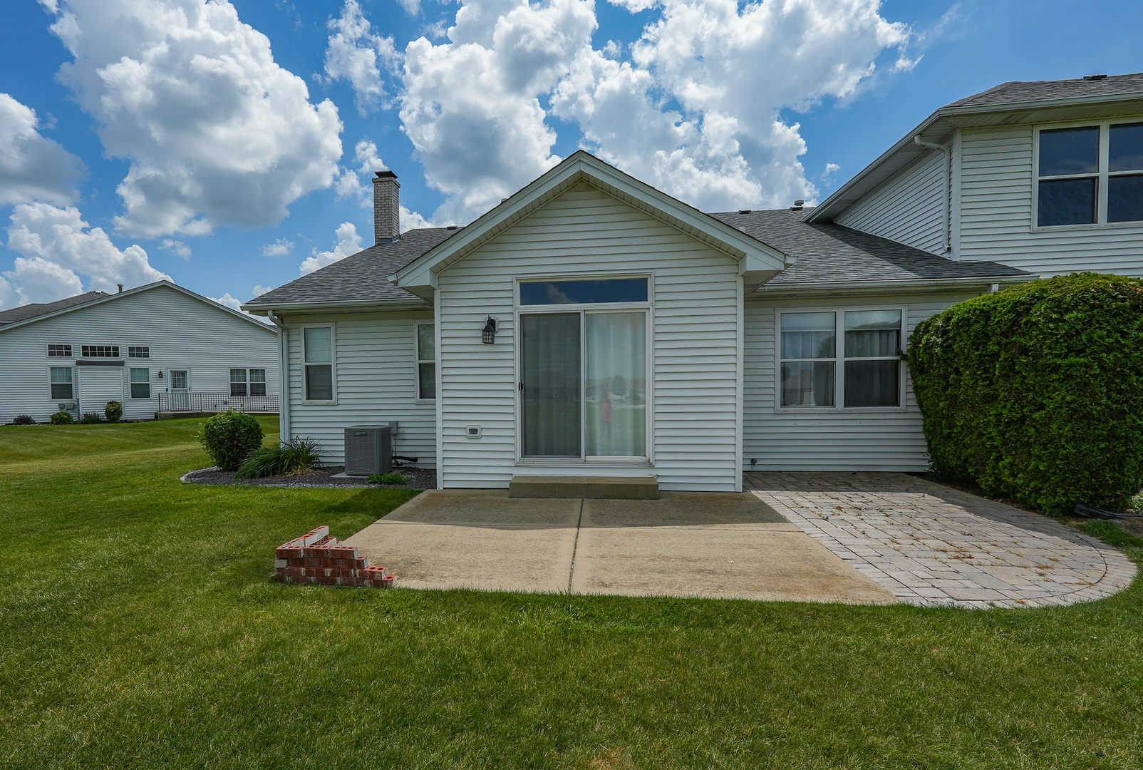343 White Hawk Way Manteno, IL 60950 - Photo 2 of 4 a view of a house with a yard