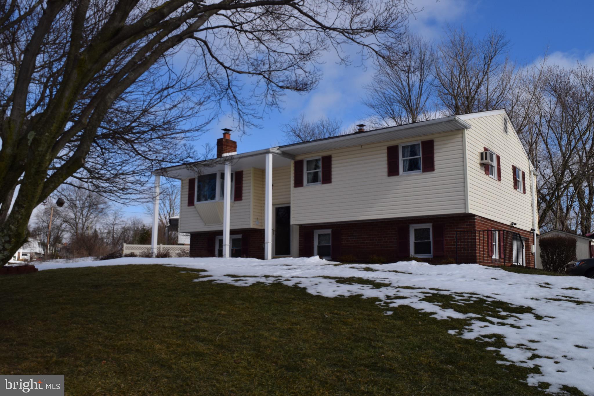 148 Blue Jay Road Chalfont, PA 18914 - Photo 2 of 28 Gallery Image 2