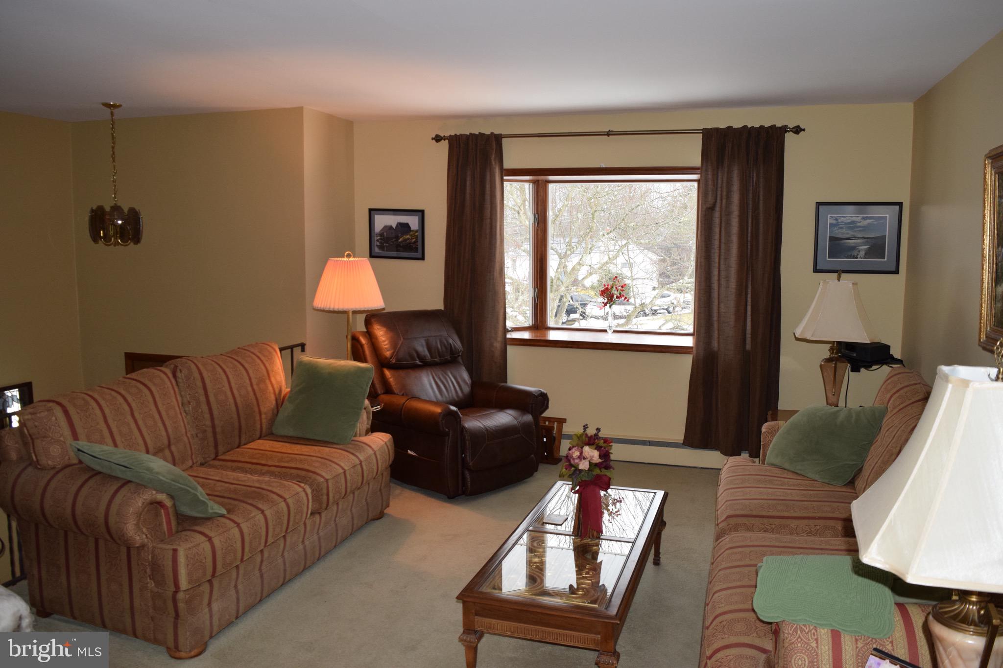 148 Blue Jay Road Chalfont, PA 18914 - Photo 4 of 28 Gallery Image 4