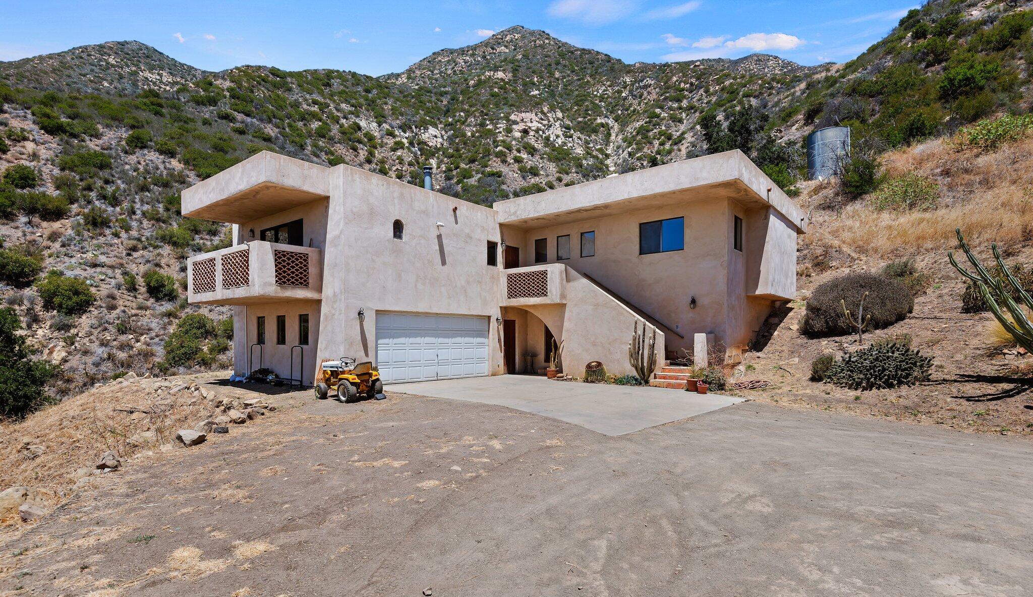 Exterior 1092 Toro Canyon