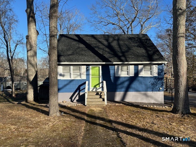 15 Oakwood Road East Lyme, CT 06357 - Photo 2 of 26