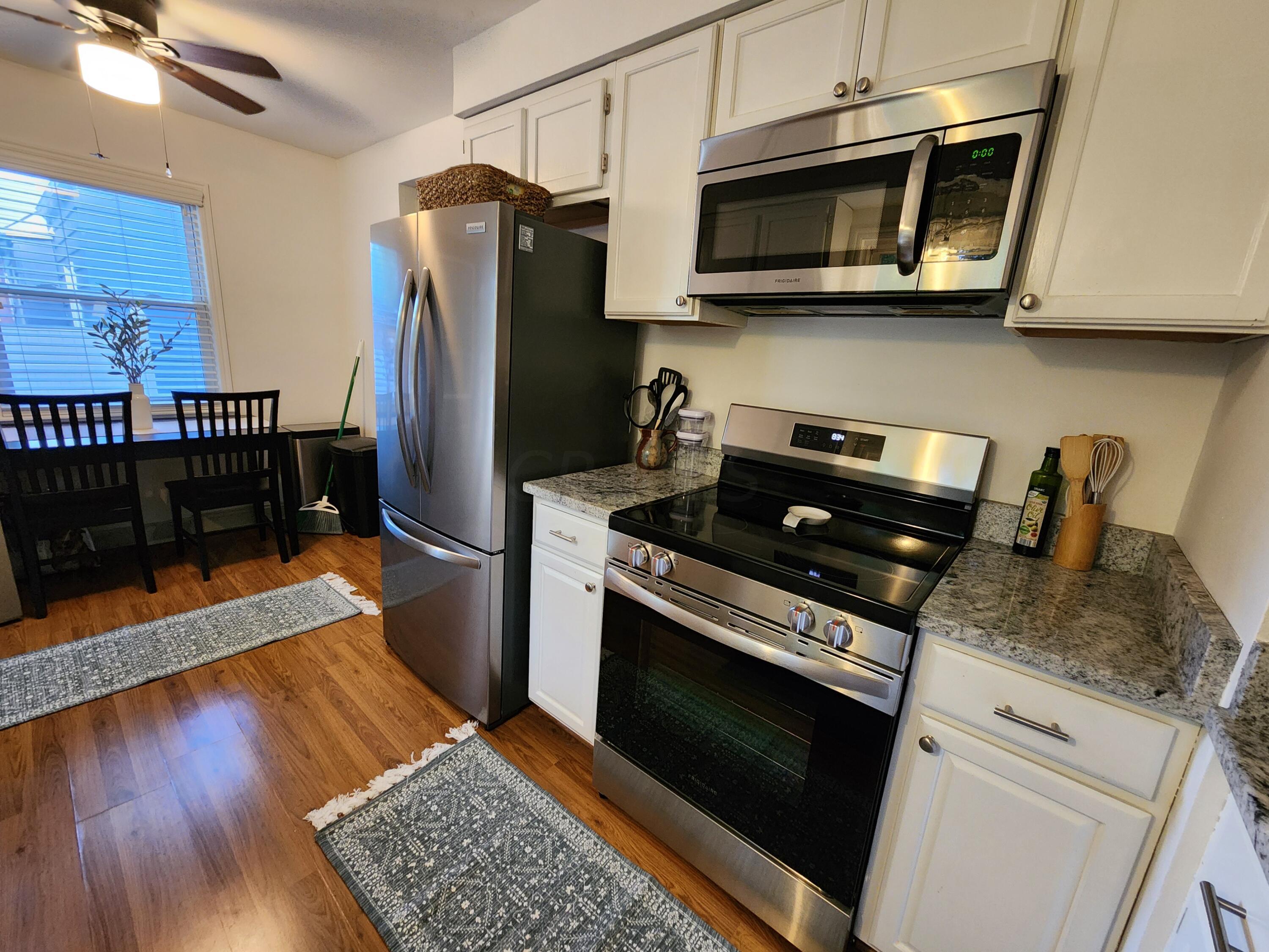 530 Blenheim Road Columbus, OH 43214 - Photo 18 of 51 Kitchen