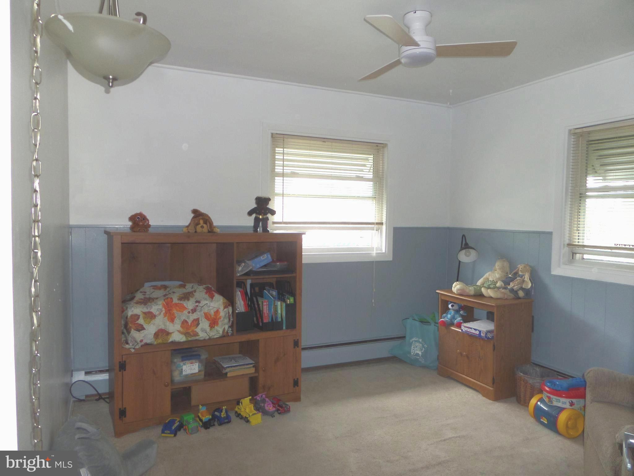 14 Inland Road Levittown, PA 19057 - Photo 14 of 33 Downstairs bedroom #4 (12x11 sqft)