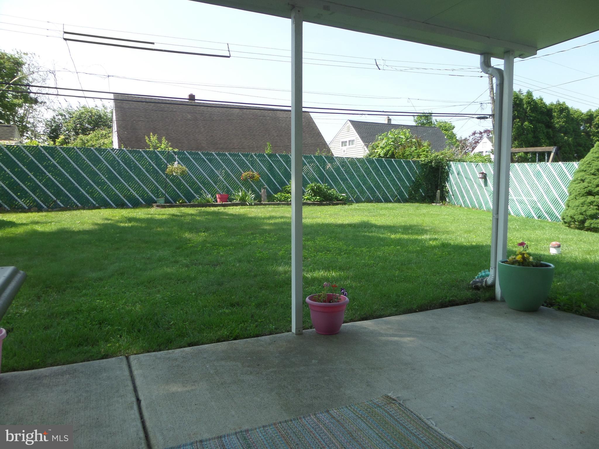 14 Inland Road Levittown, PA 19057 - Photo 7 of 33 FULLY FENCED rear yard= safe for children & pets!!