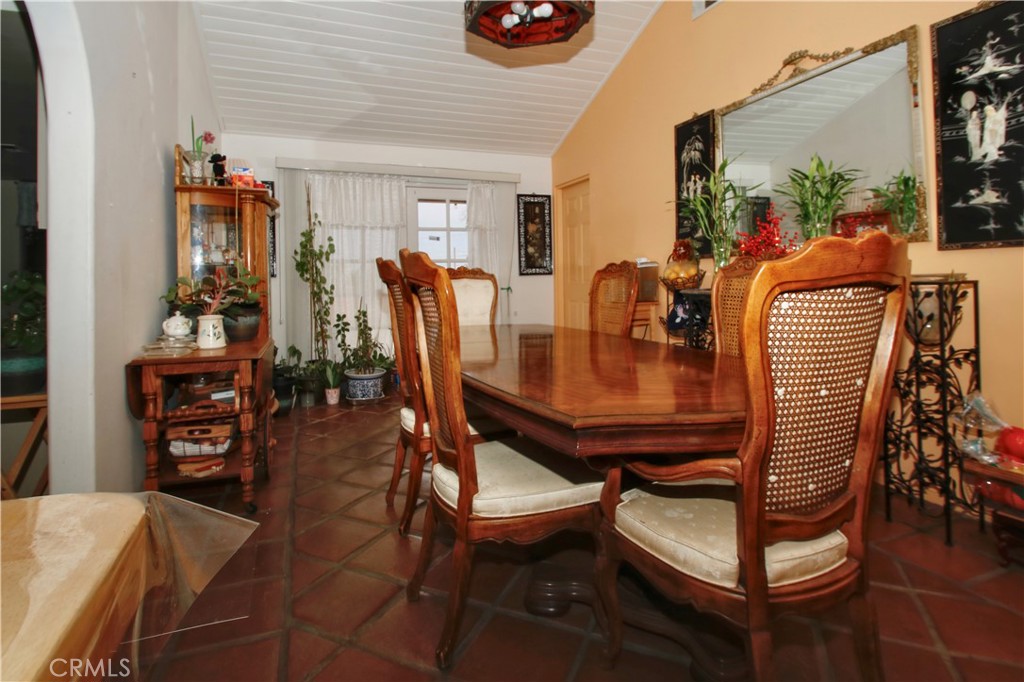 8747 Balsa Avenue Yucca Valley, CA 92284 - Photo 9 of 42