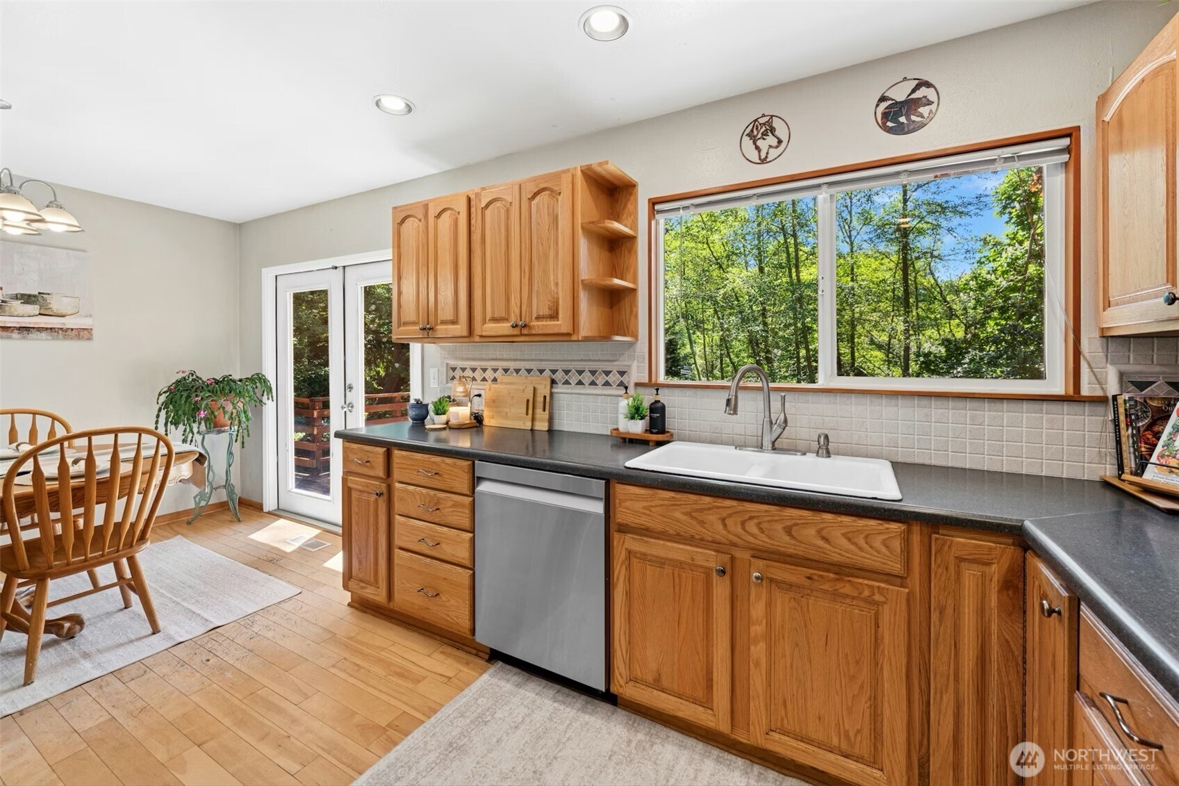 711 Eagle Cliff Road Northeast Bainbridge Island, WA 98110 - Photo 7 of 31