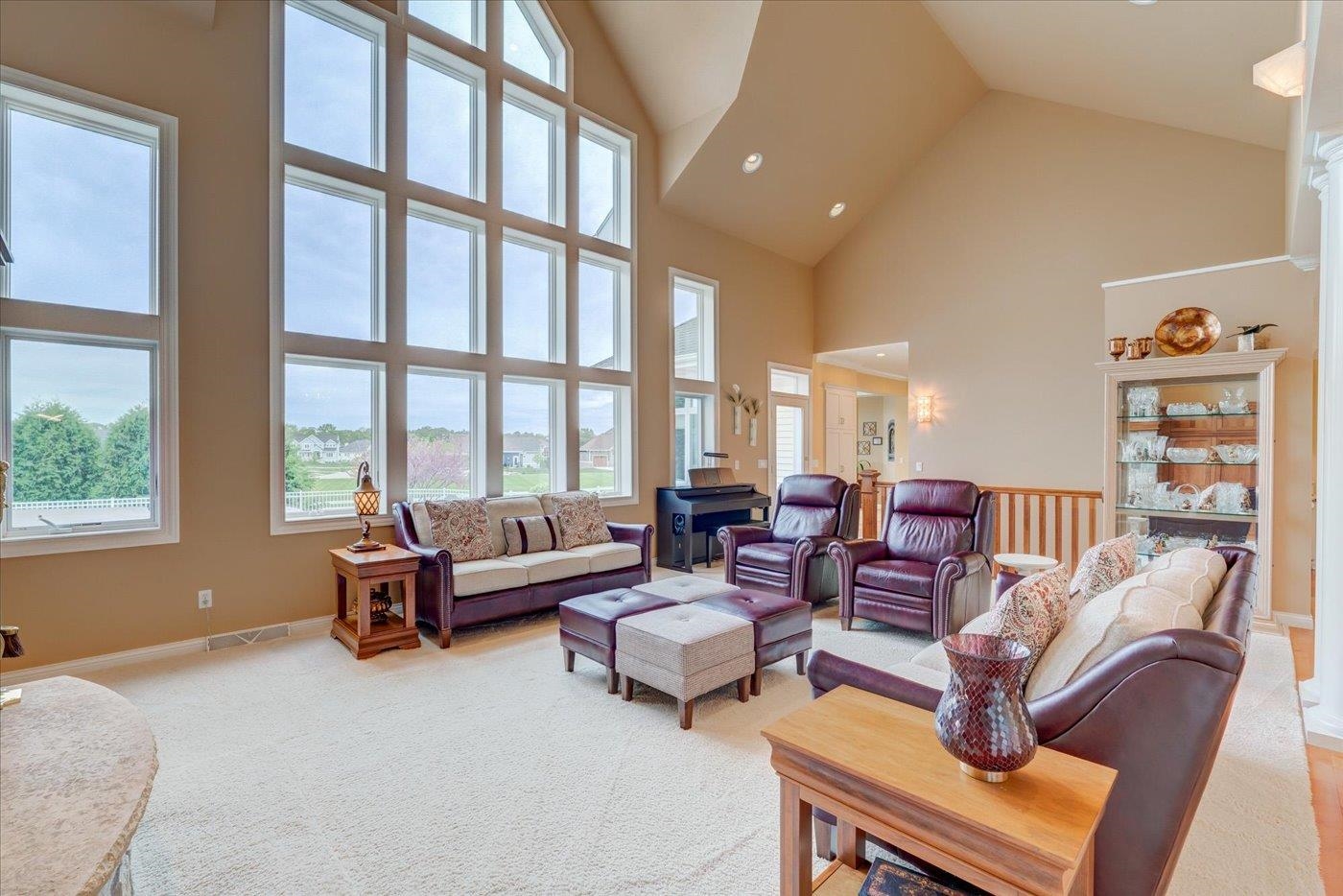 5571 Surrey Lane Waunakee, WI 53597 - Photo 12 of 90