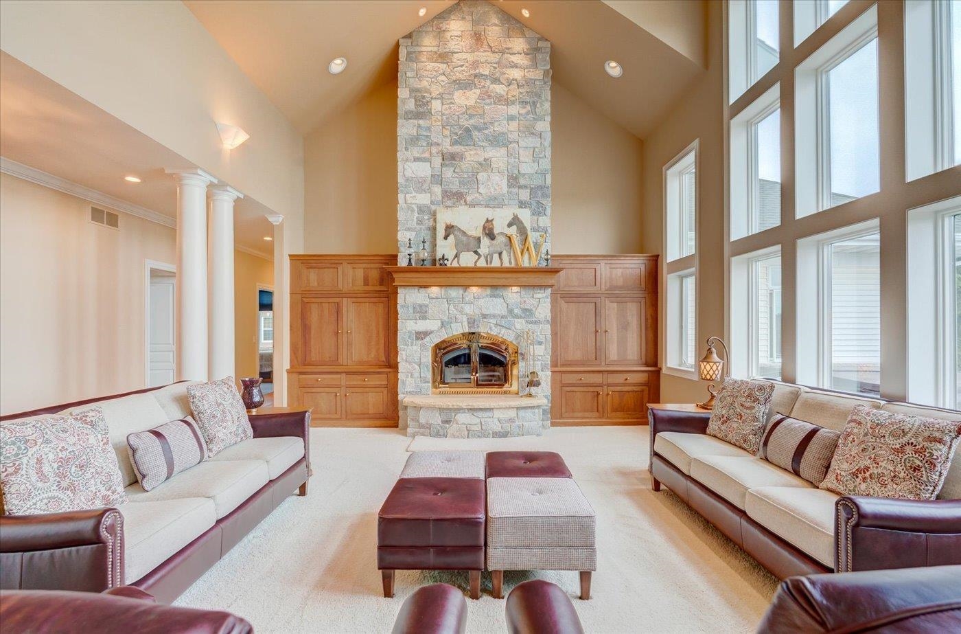 5571 Surrey Lane Waunakee, WI 53597 - Photo 6 of 90