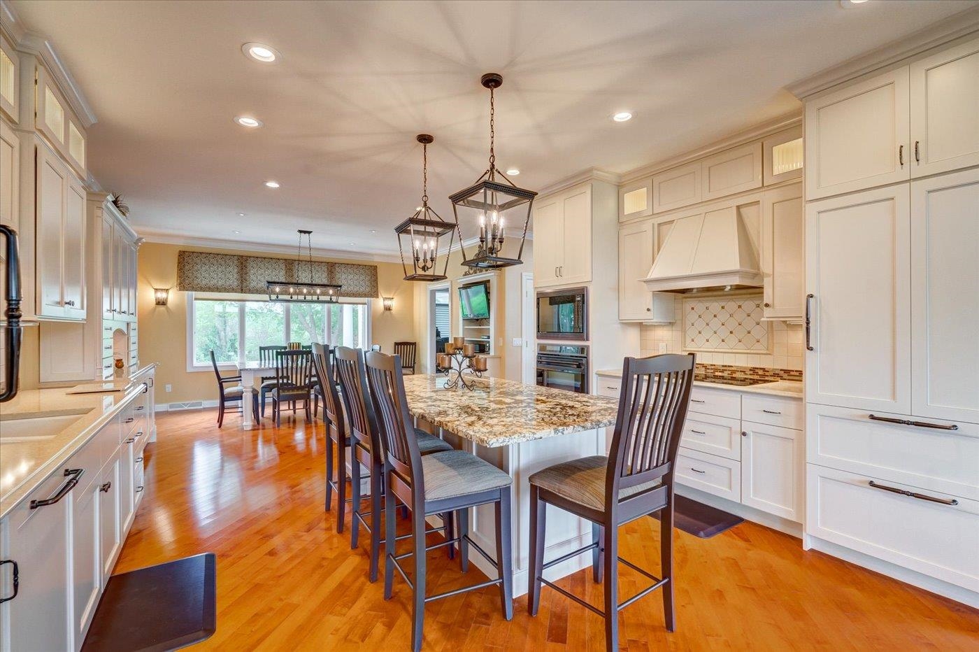 5571 Surrey Lane Waunakee, WI 53597 - Photo 9 of 90