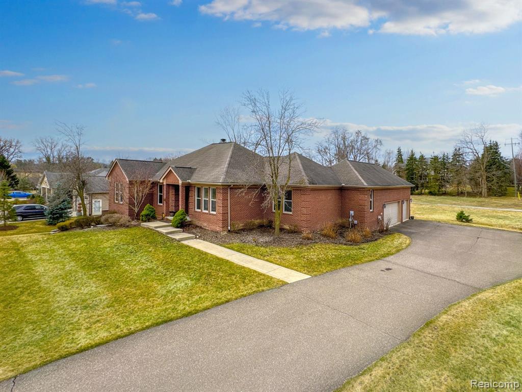 25977 Power Road Farmington, MI 48336 - Photo 34 of 35