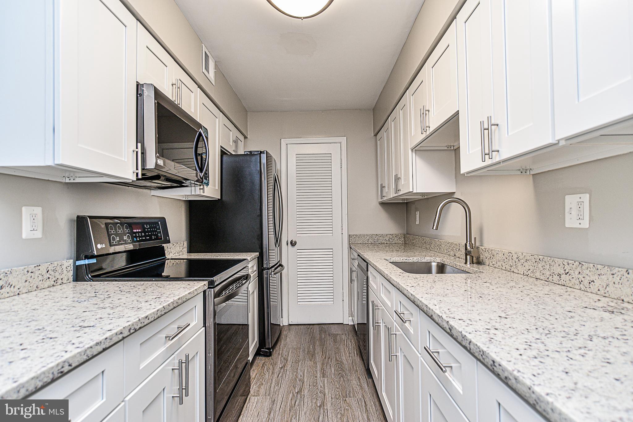5905 Bayshire Road, Unit 178 Springfield, VA 22152 - Photo 11 of 33 View of soft close cabinet doors and drawers