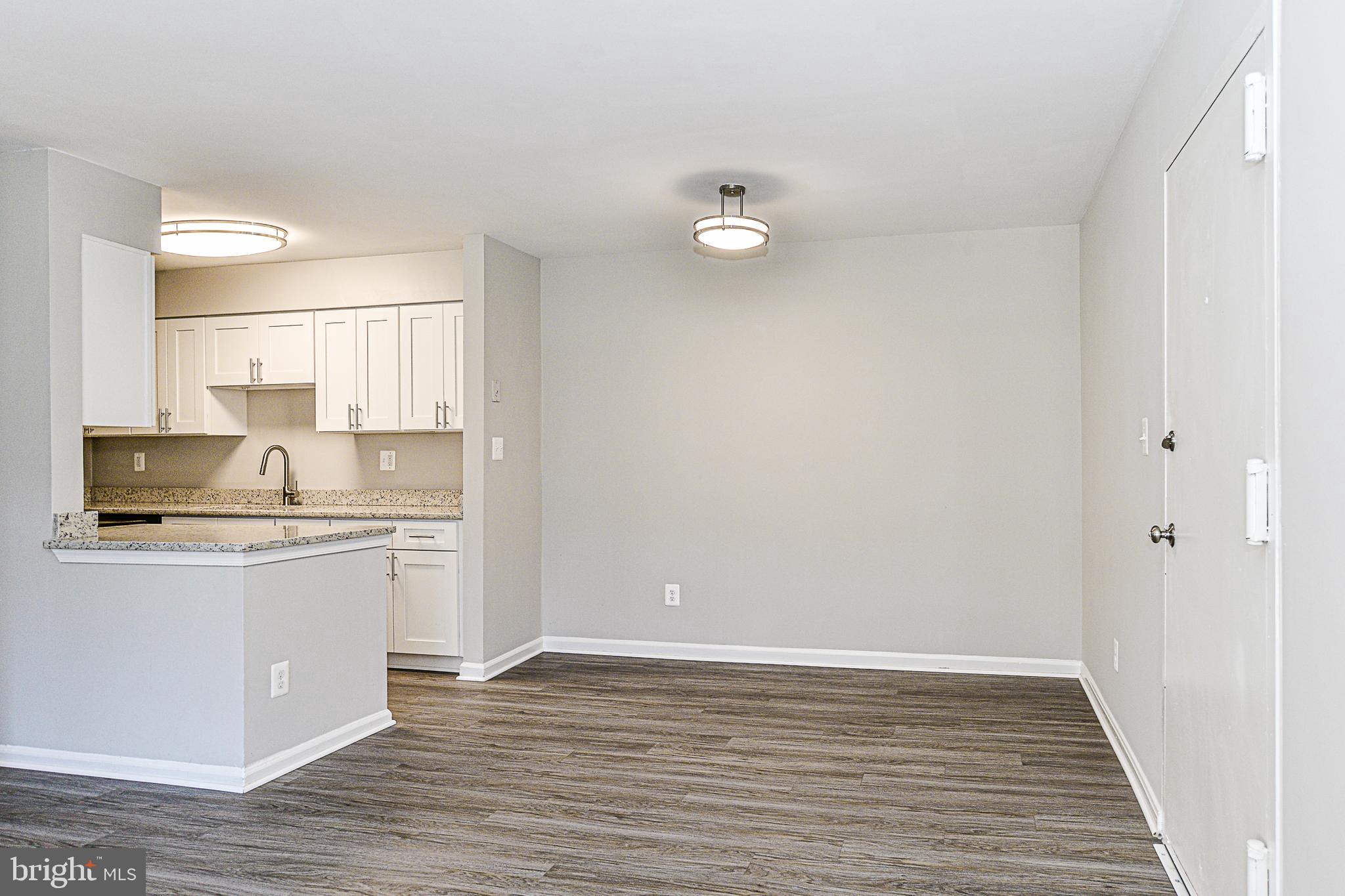 5905 Bayshire Road, Unit 178 Springfield, VA 22152 - Photo 7 of 33 Dining area & kitchen entry