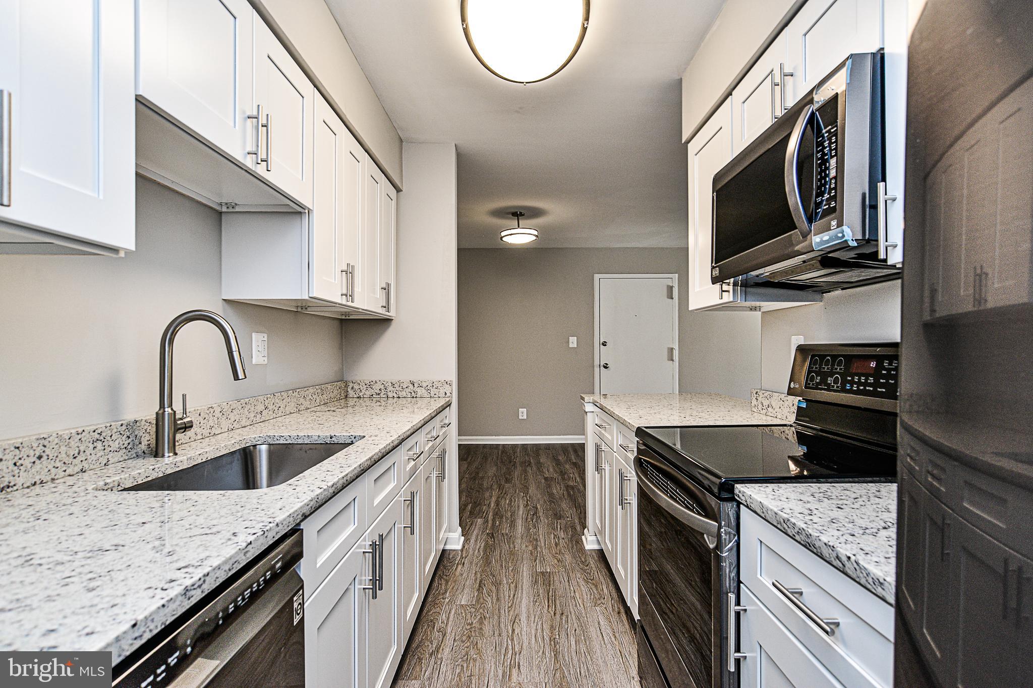 5905 Bayshire Road, Unit 178 Springfield, VA 22152 - Photo 9 of 33 Kitchen from pantry