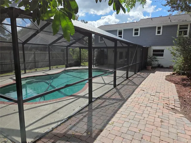 $384,900 | 707 Rollingwood Lane, Valrico, FL 33594