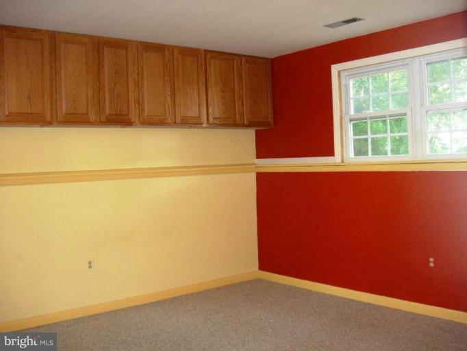 262 Lake Riviera Road Pasadena, MD 21122 - Photo 18 of 25 Bedroom #3