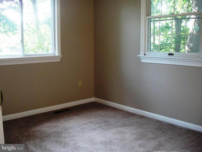 262 Lake Riviera Road Pasadena, MD 21122 - Photo 10 of 25 Bedroom #1