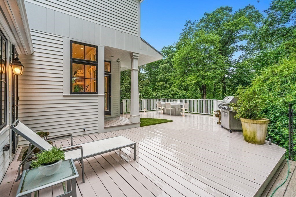 107 Cliff Road Wellesley, MA 02481 - Photo 13 of 18