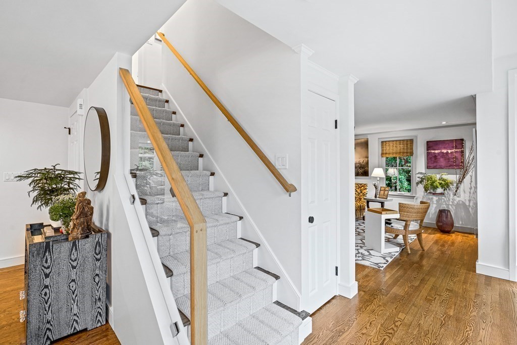 107 Cliff Road Wellesley, MA 02481 - Photo 3 of 18