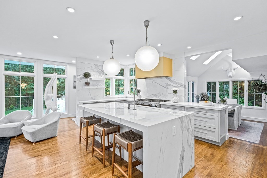 107 Cliff Road Wellesley, MA 02481 - Photo 8 of 18